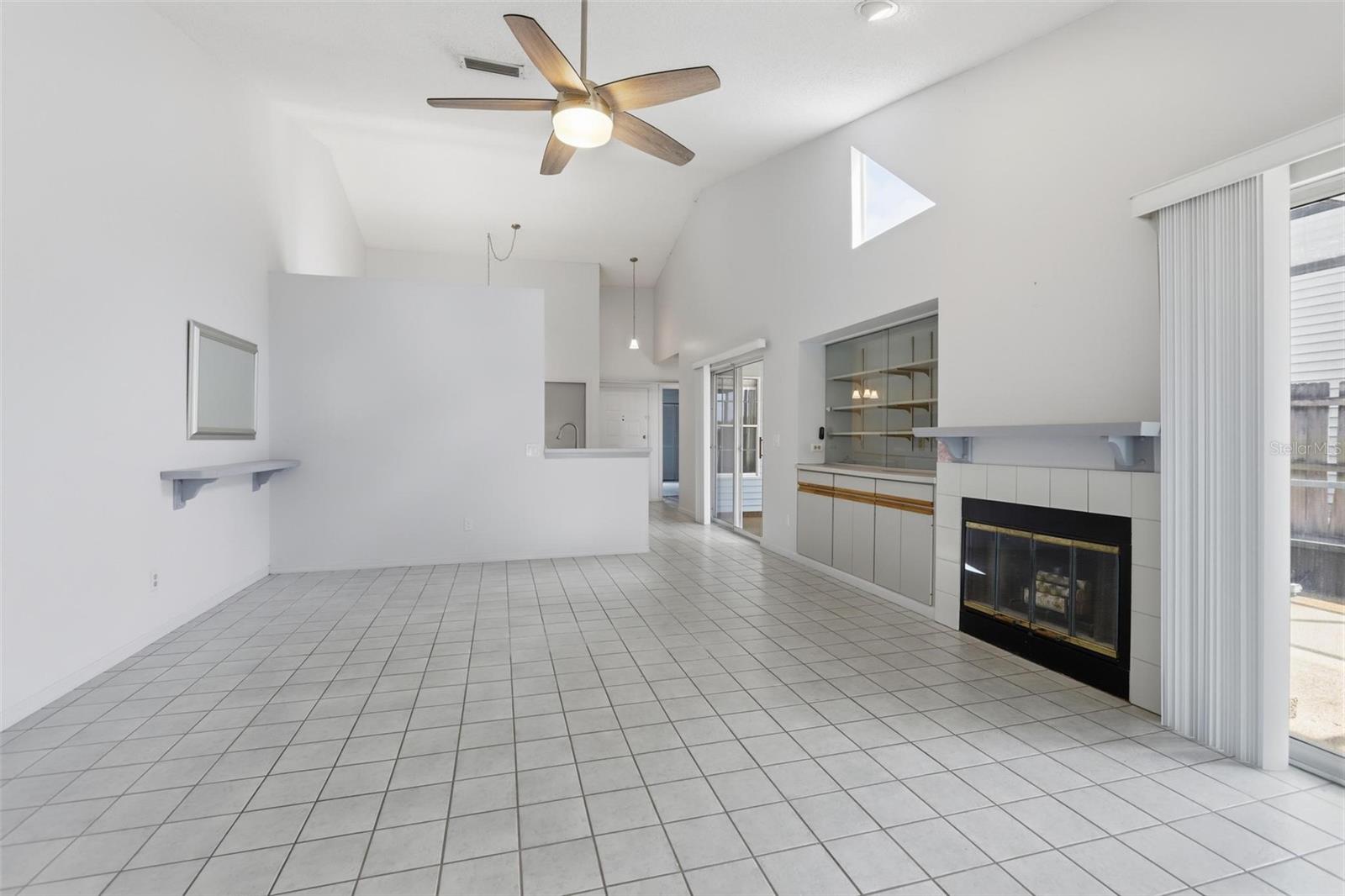 158 NORTHSHORE CIR, CASSELBERRY, FL, 32707