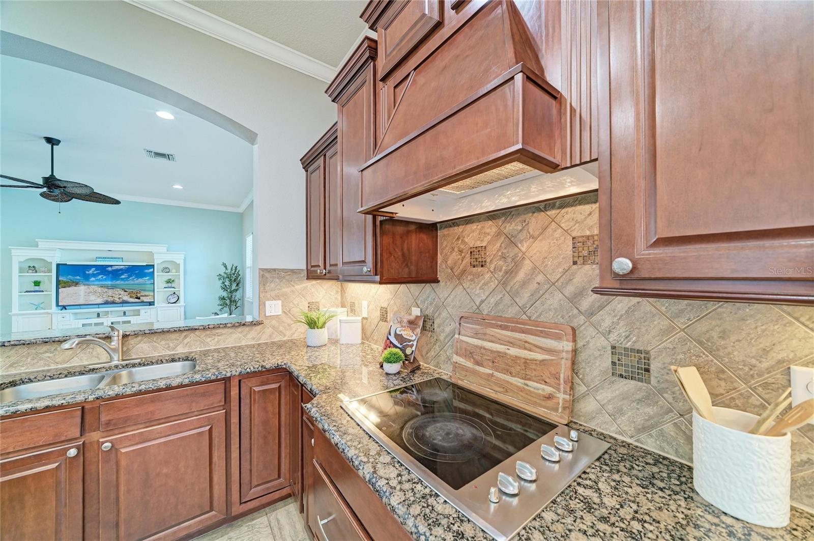 8438 WEBBER RD, SARASOTA, FL, 34240