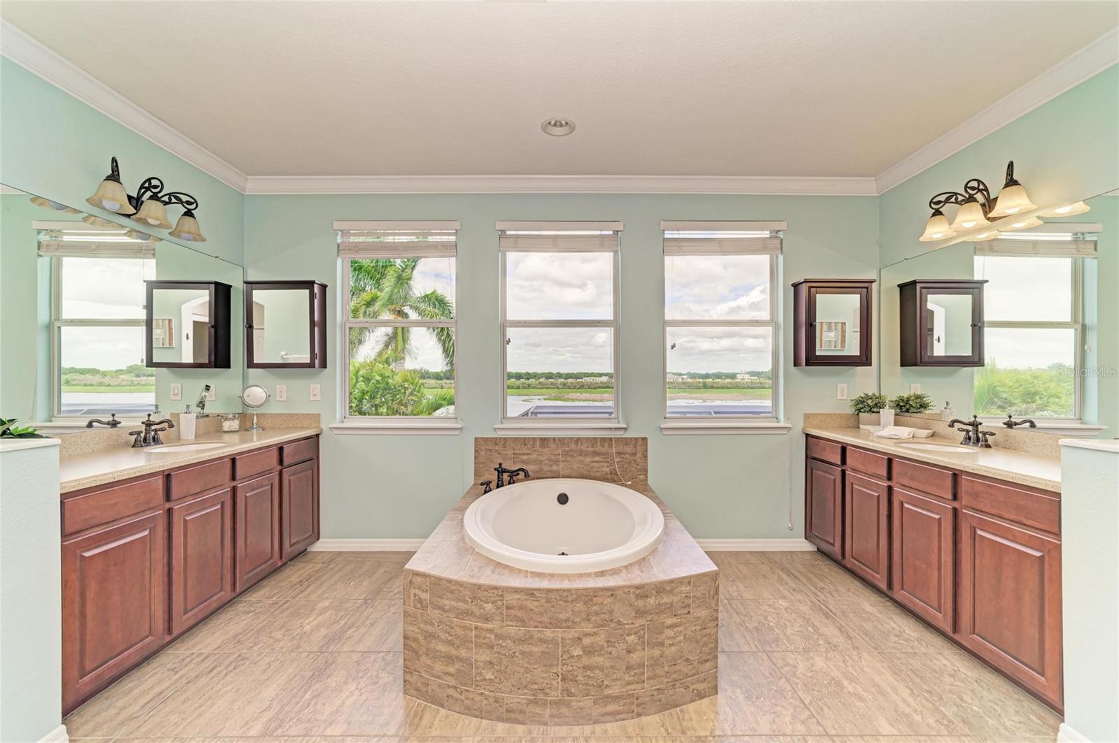 8438 WEBBER RD, SARASOTA, FL, 34240