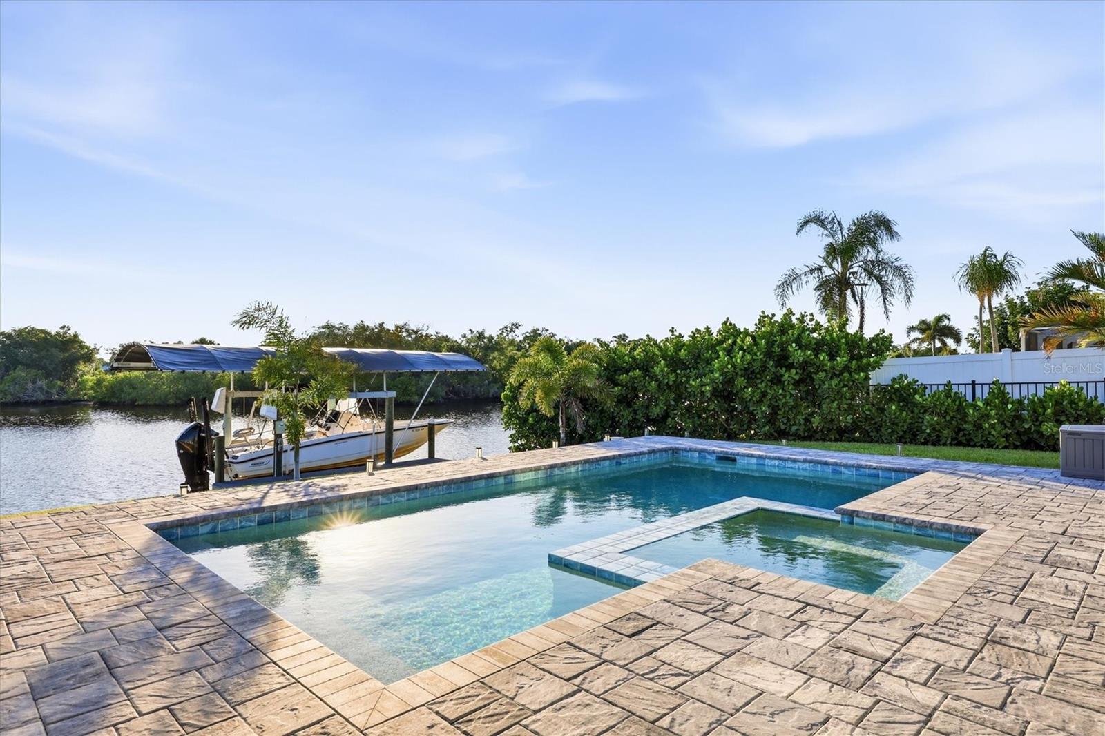 430 SPRING LAKE BLVD NW, PORT CHARLOTTE, FL, 33952
