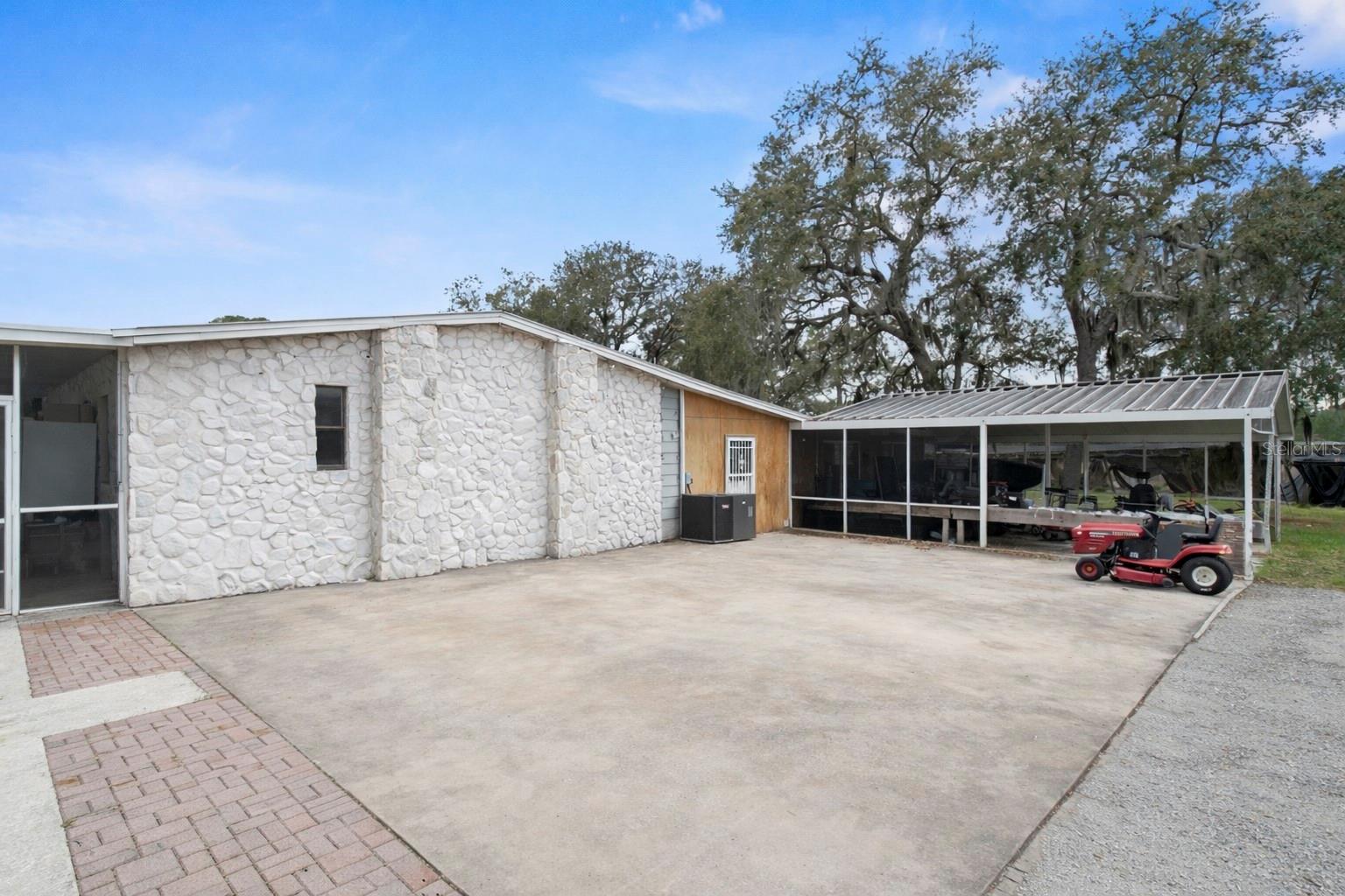 40945 BEACH RD, EUSTIS, FL, 32736