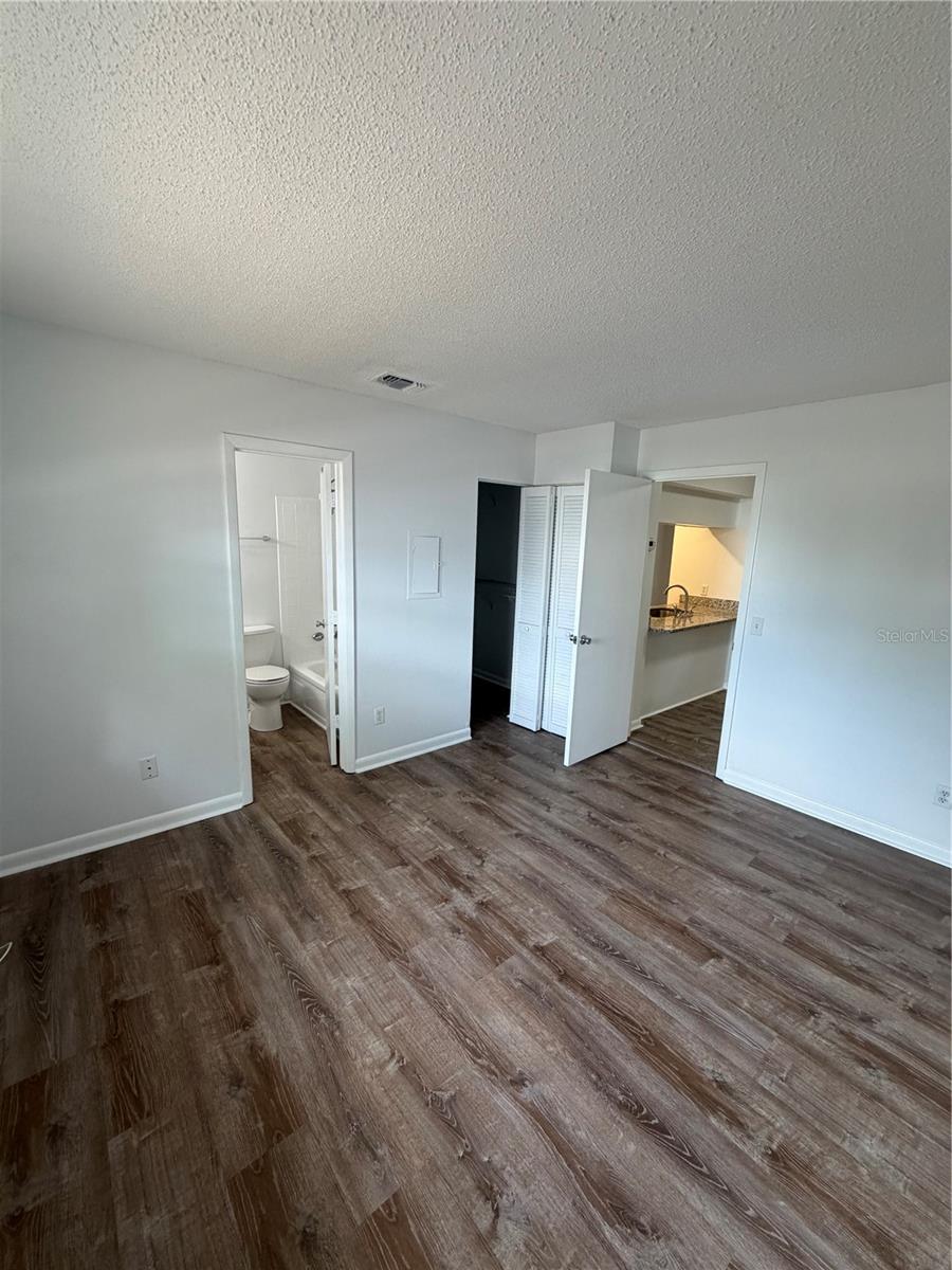 4508 S OAK DR #T72, TAMPA, FL, 33611
