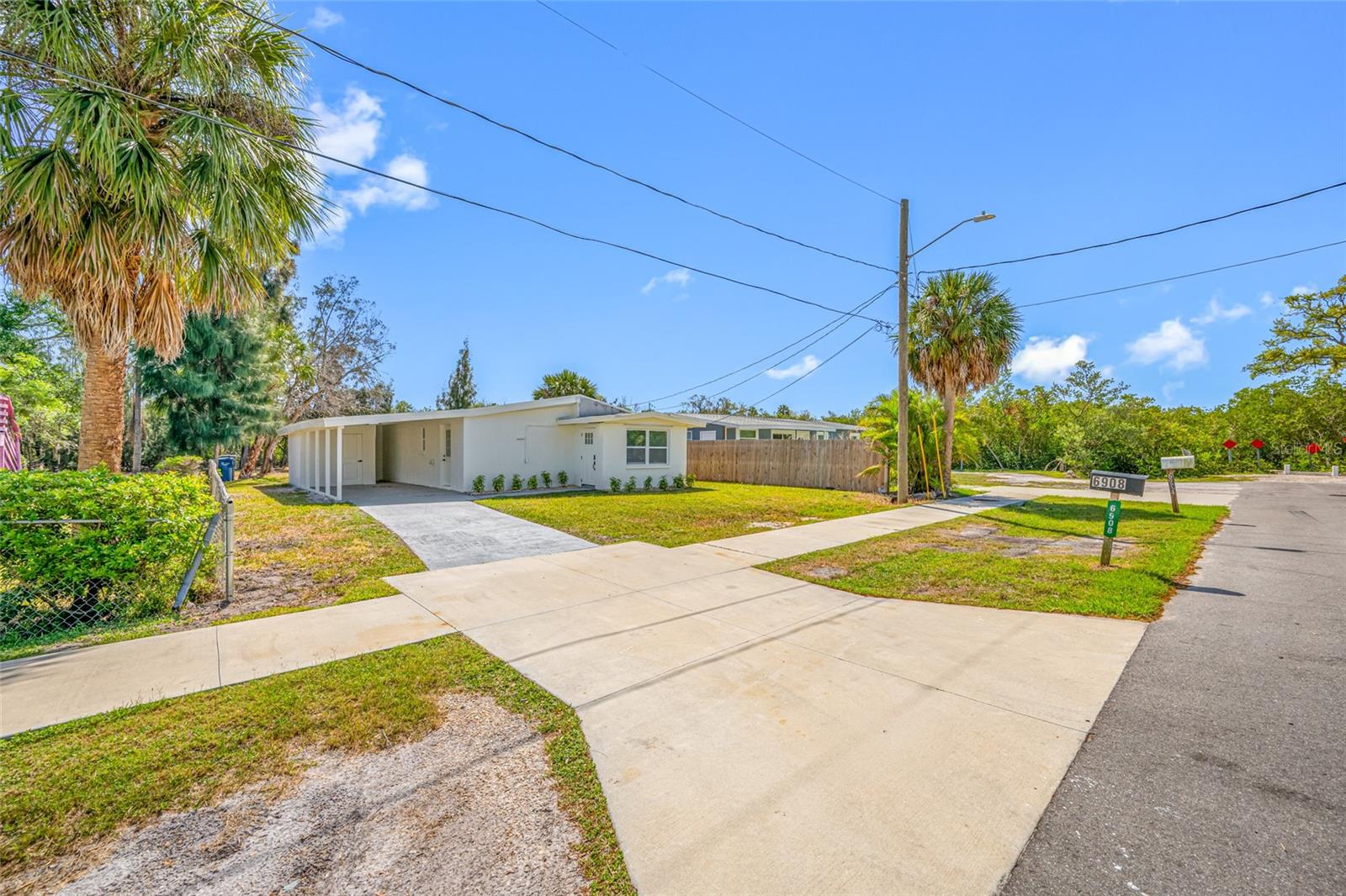 6908 11TH AVE E, PALMETTO, FL, 34221