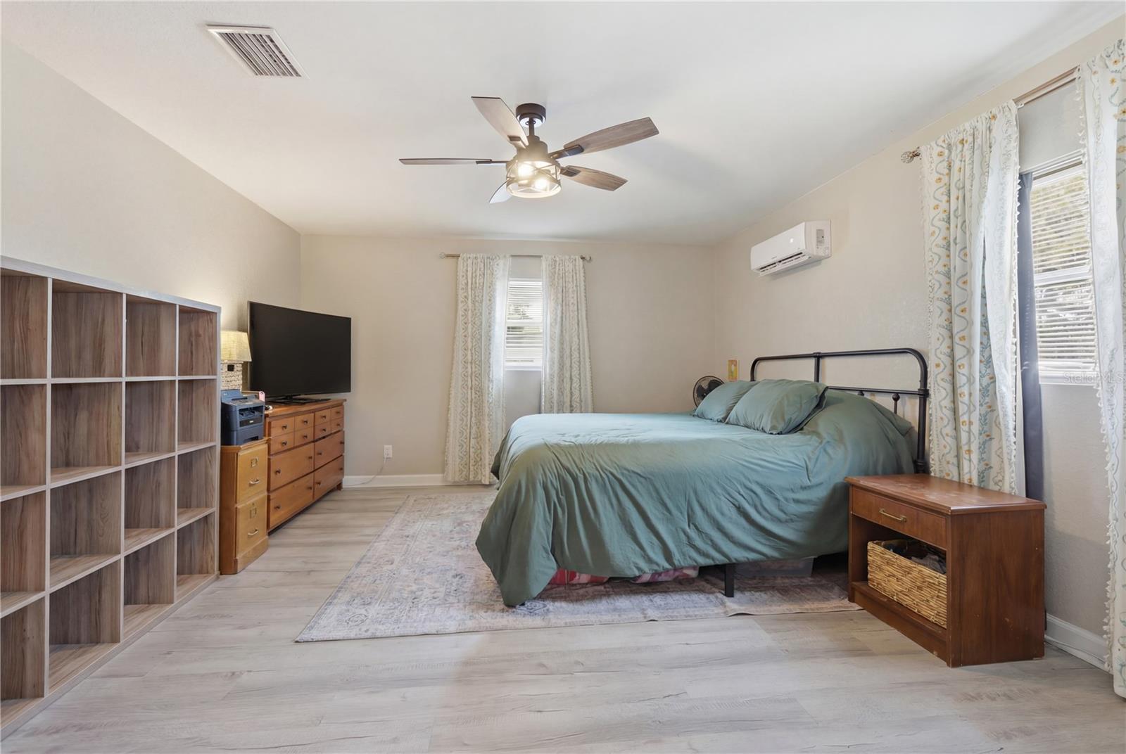 69 CRYSTAL DR, DEBARY, FL, 32713