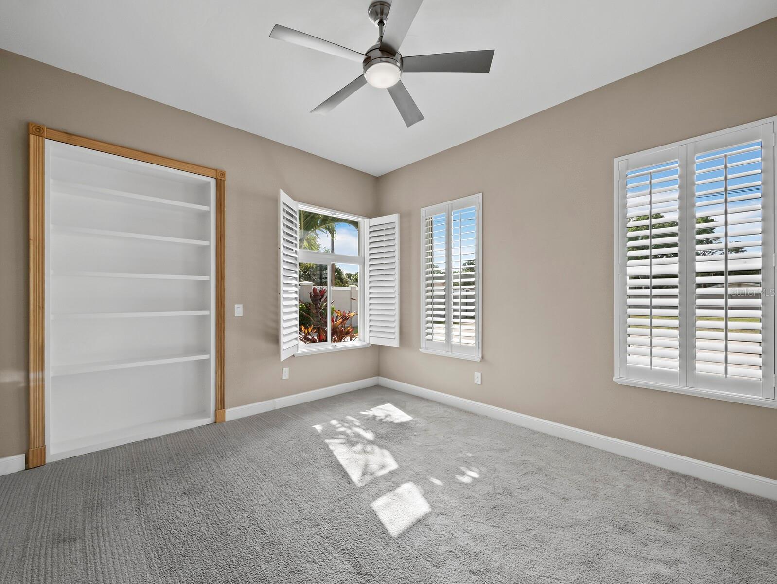 5618 BRITANNIA DR, SARASOTA, FL, 34231