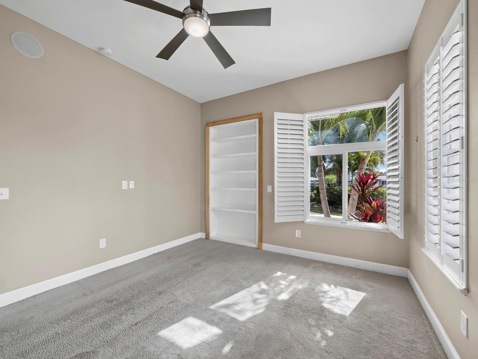 5618 BRITANNIA DR, SARASOTA, FL, 34231