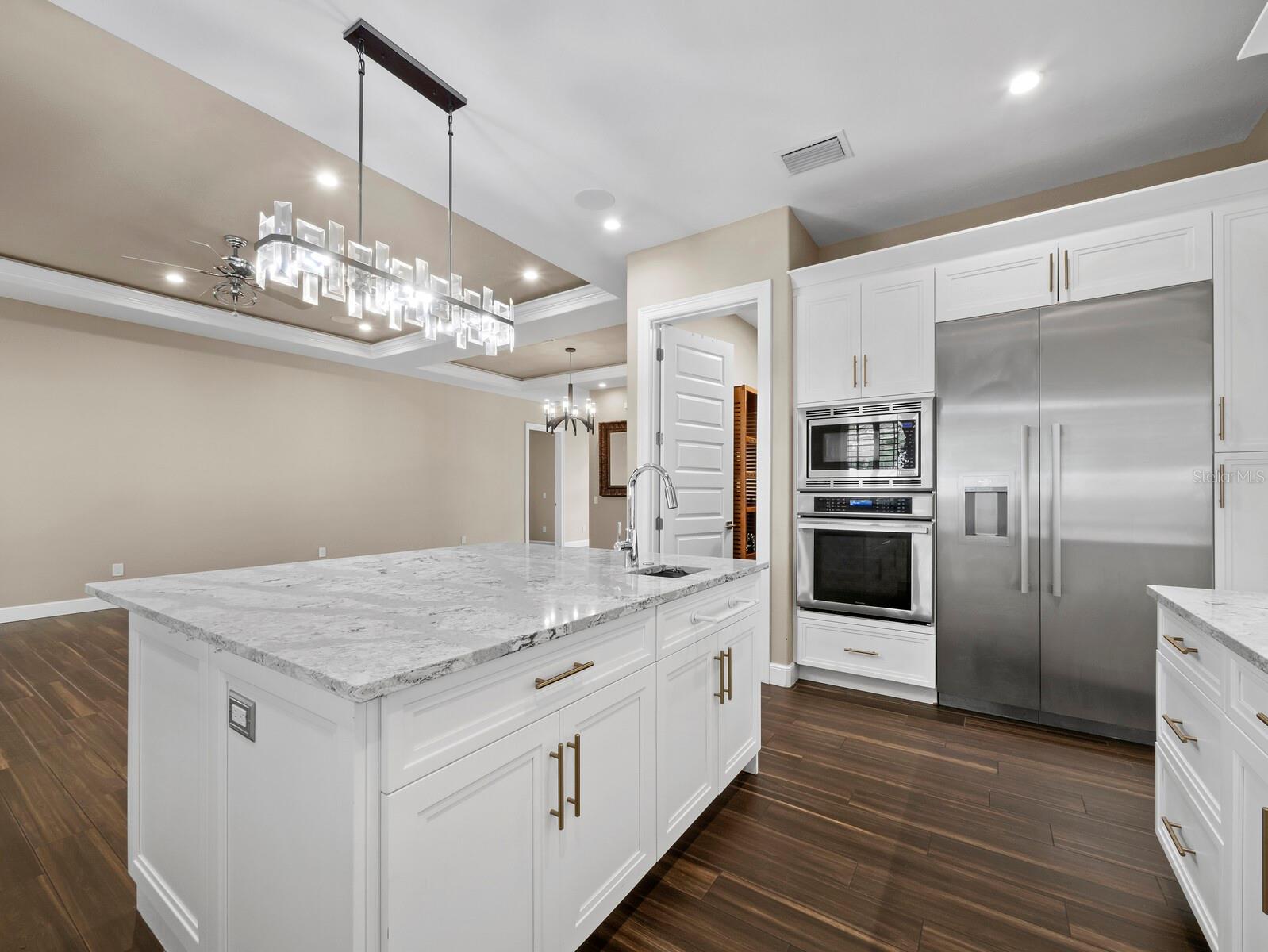 5618 BRITANNIA DR, SARASOTA, FL, 34231
