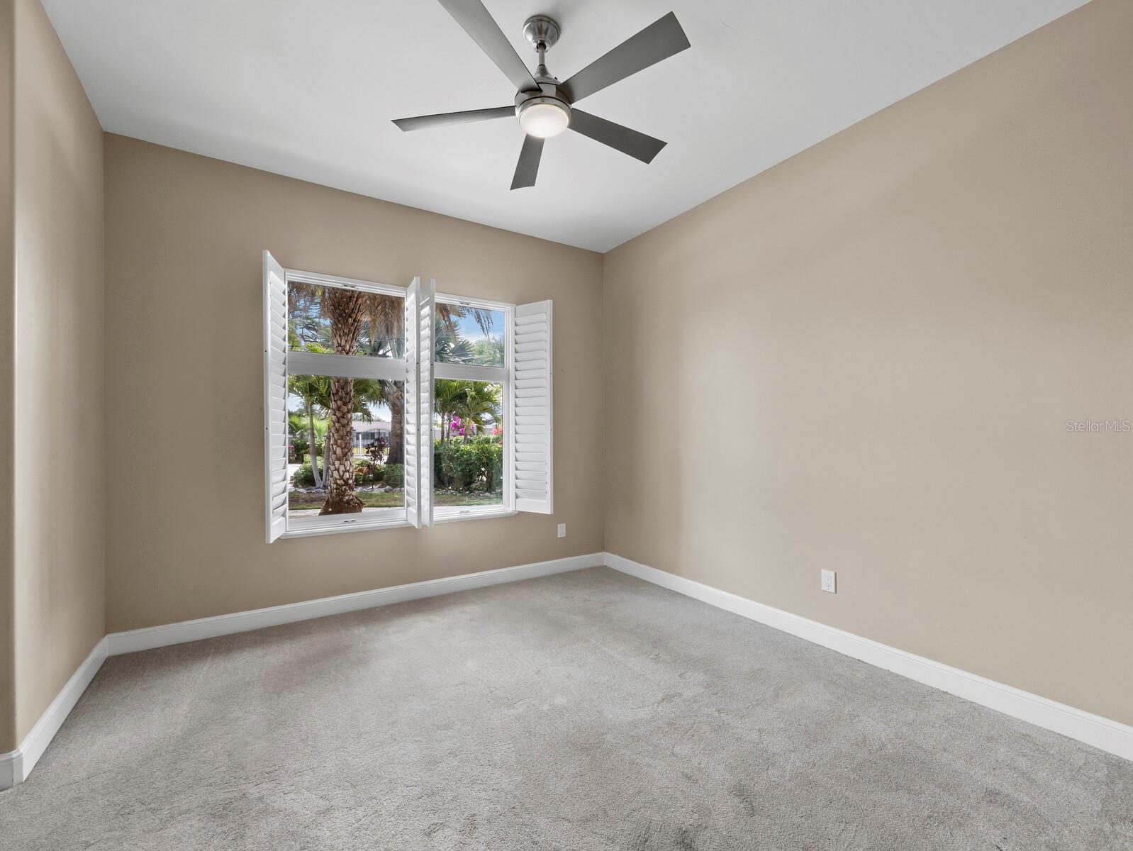 5618 BRITANNIA DR, SARASOTA, FL, 34231