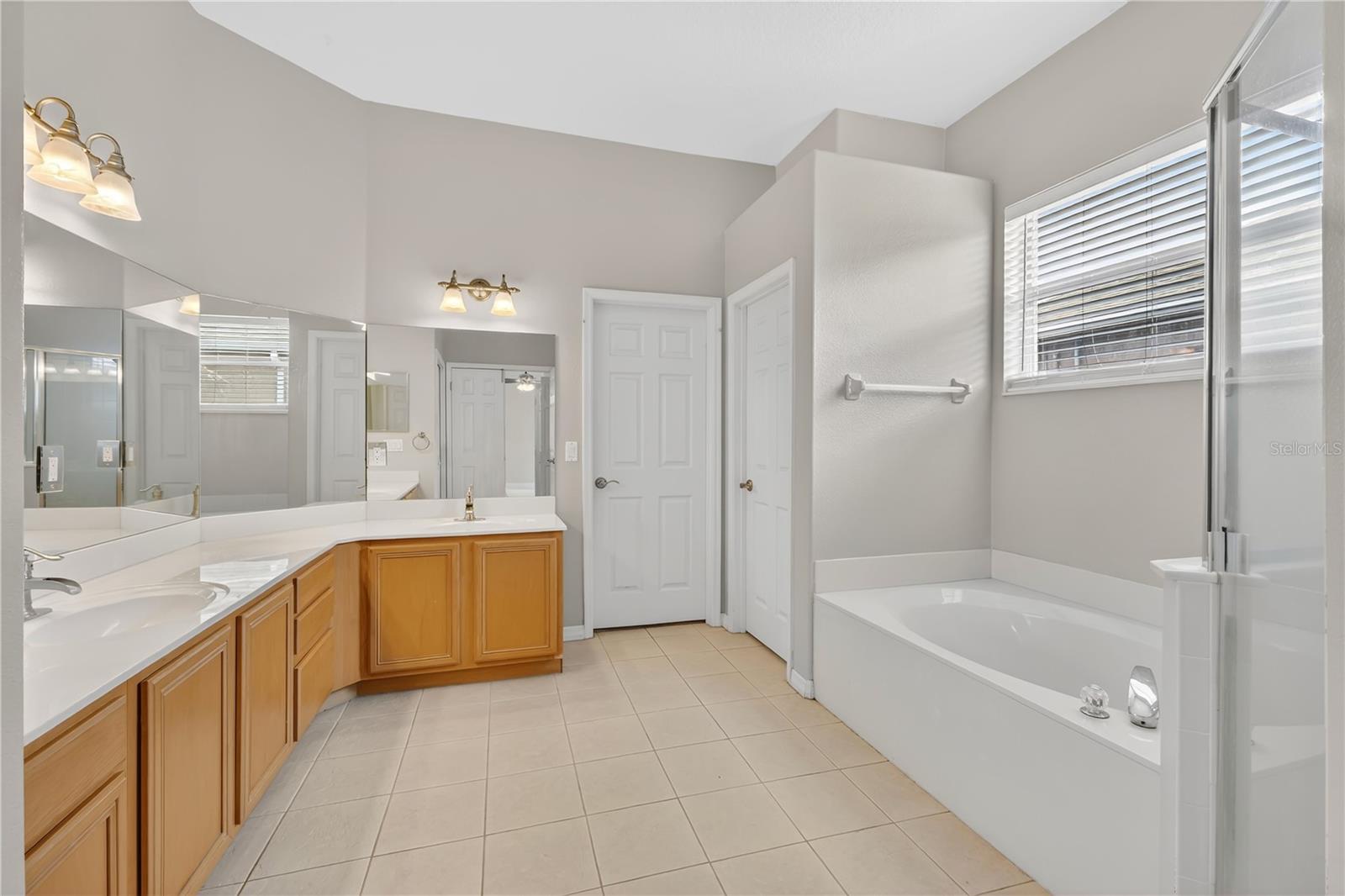 4208 BELL TOWER CT, BELLE ISLE, FL, 32812
