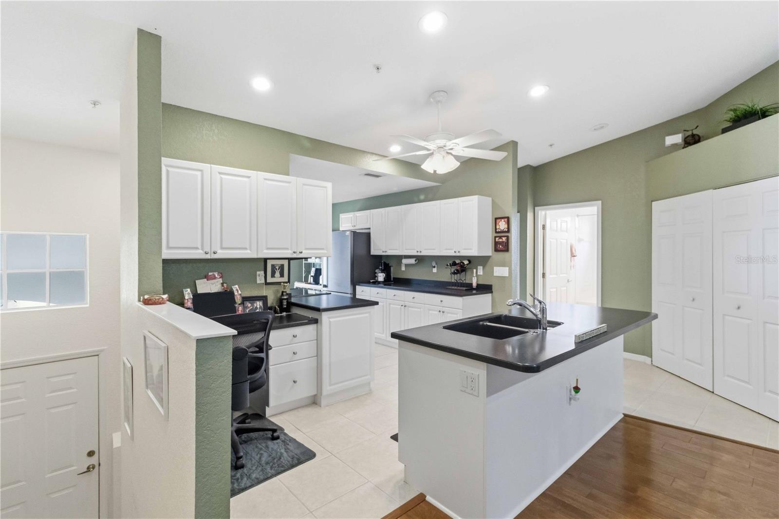 7532 MARSH ORCHID CIR #201, BRADENTON, FL, 34203