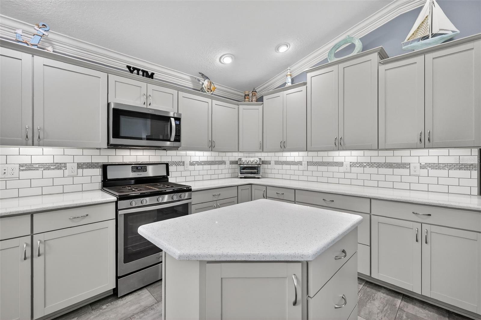 5840 UNGER CT, THE VILLAGES, FL, 32163