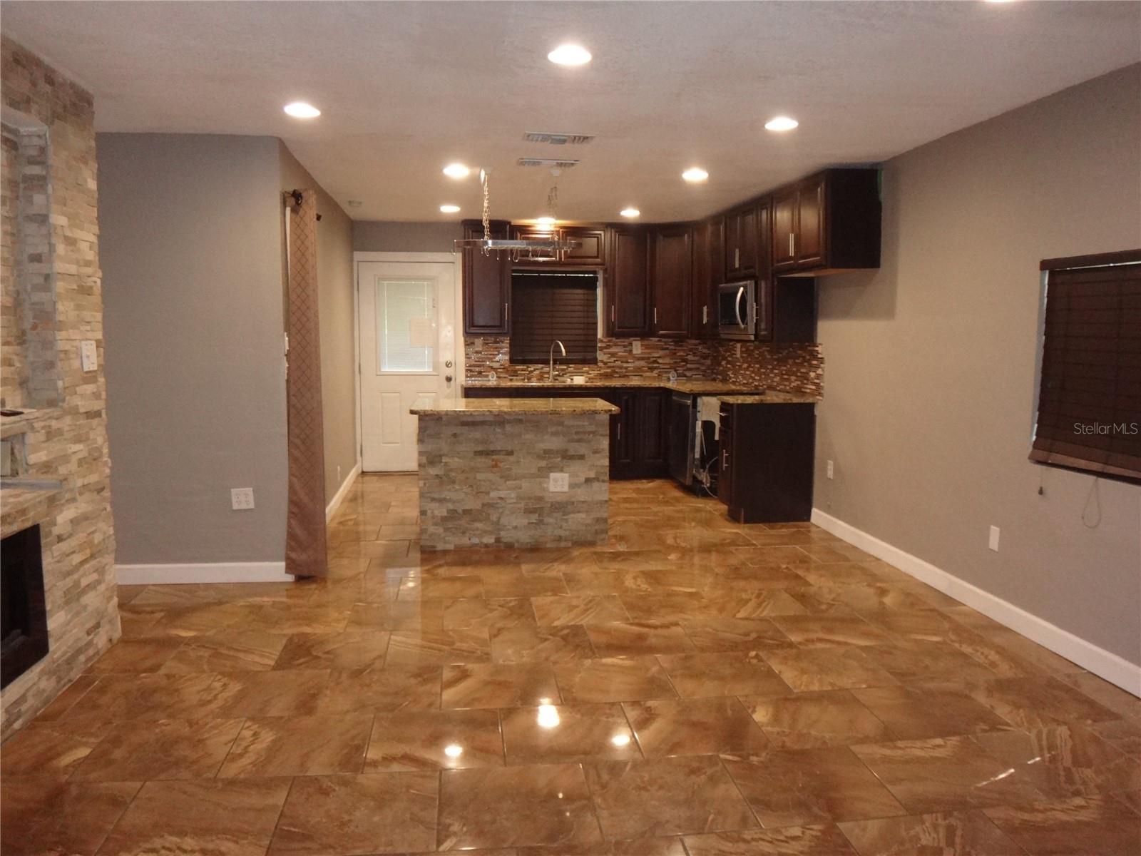 212 BASSEDENA CIR S, LAKELAND, FL, 33805