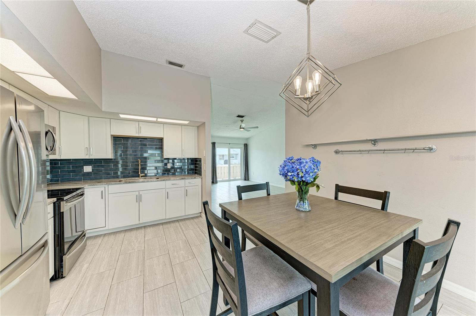 4110 39TH AVE W, BRADENTON, FL, 34205
