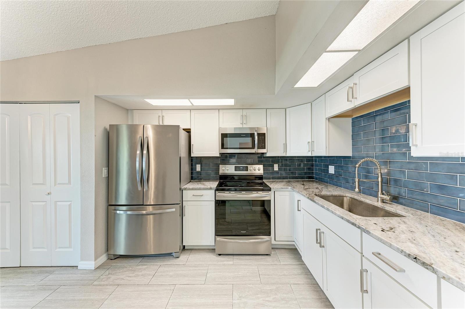 4110 39TH AVE W, BRADENTON, FL, 34205