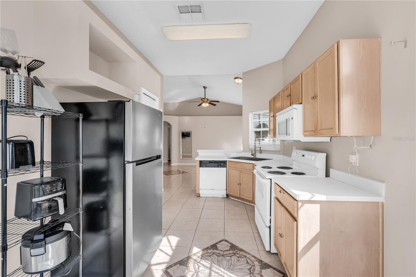 385 BRIAR BAY CIR, ORLANDO, FL, 32825