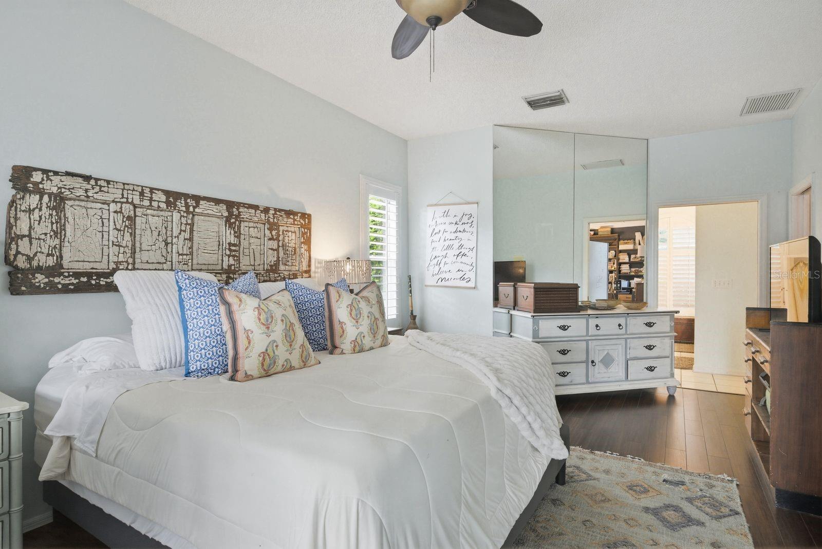 2016 SWAN LN, PALM HARBOR, FL, 34683