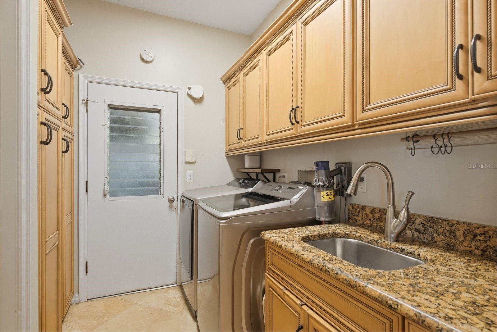 2016 SWAN LN, PALM HARBOR, FL, 34683