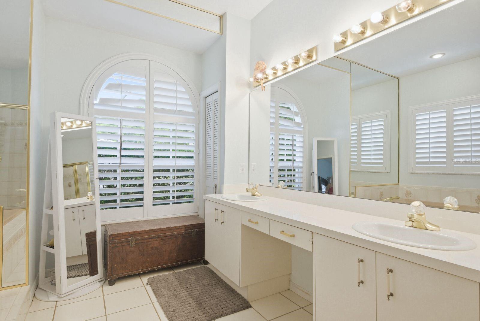 2016 SWAN LN, PALM HARBOR, FL, 34683