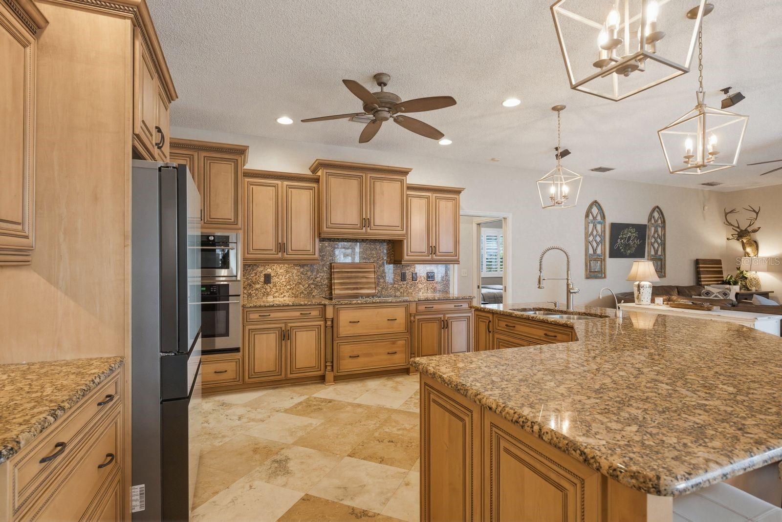 2016 SWAN LN, PALM HARBOR, FL, 34683