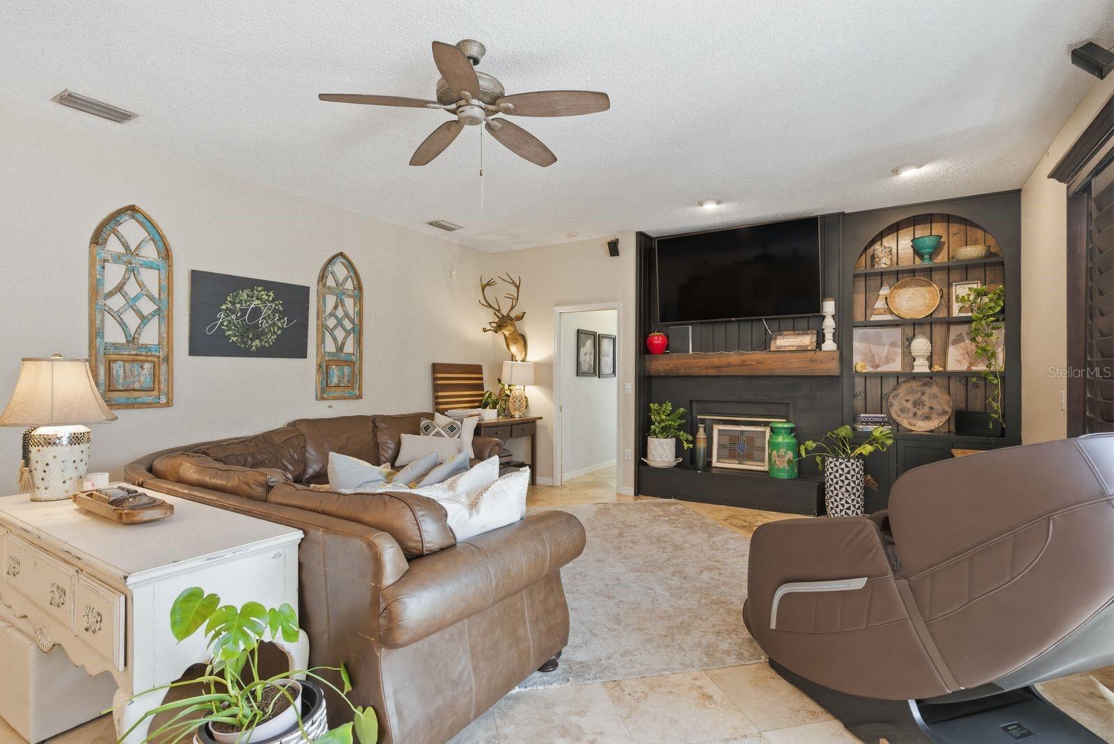 2016 SWAN LN, PALM HARBOR, FL, 34683