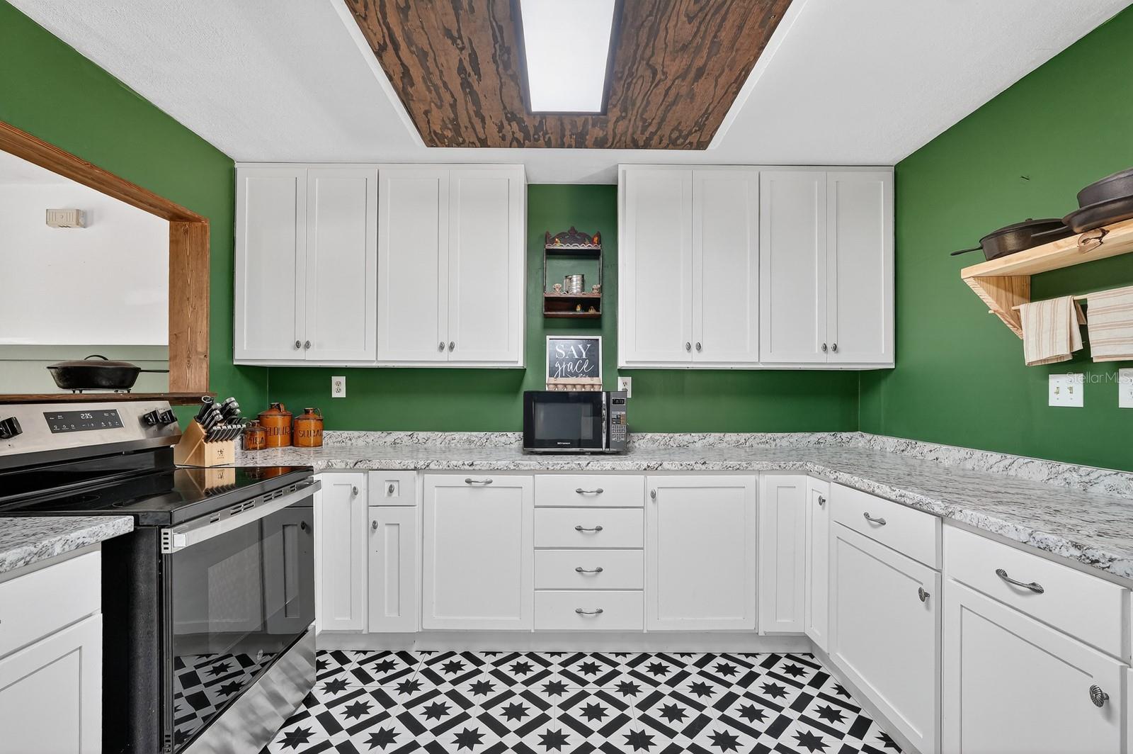 116 ROUND LAKE CIR, PALATKA, FL, 32177