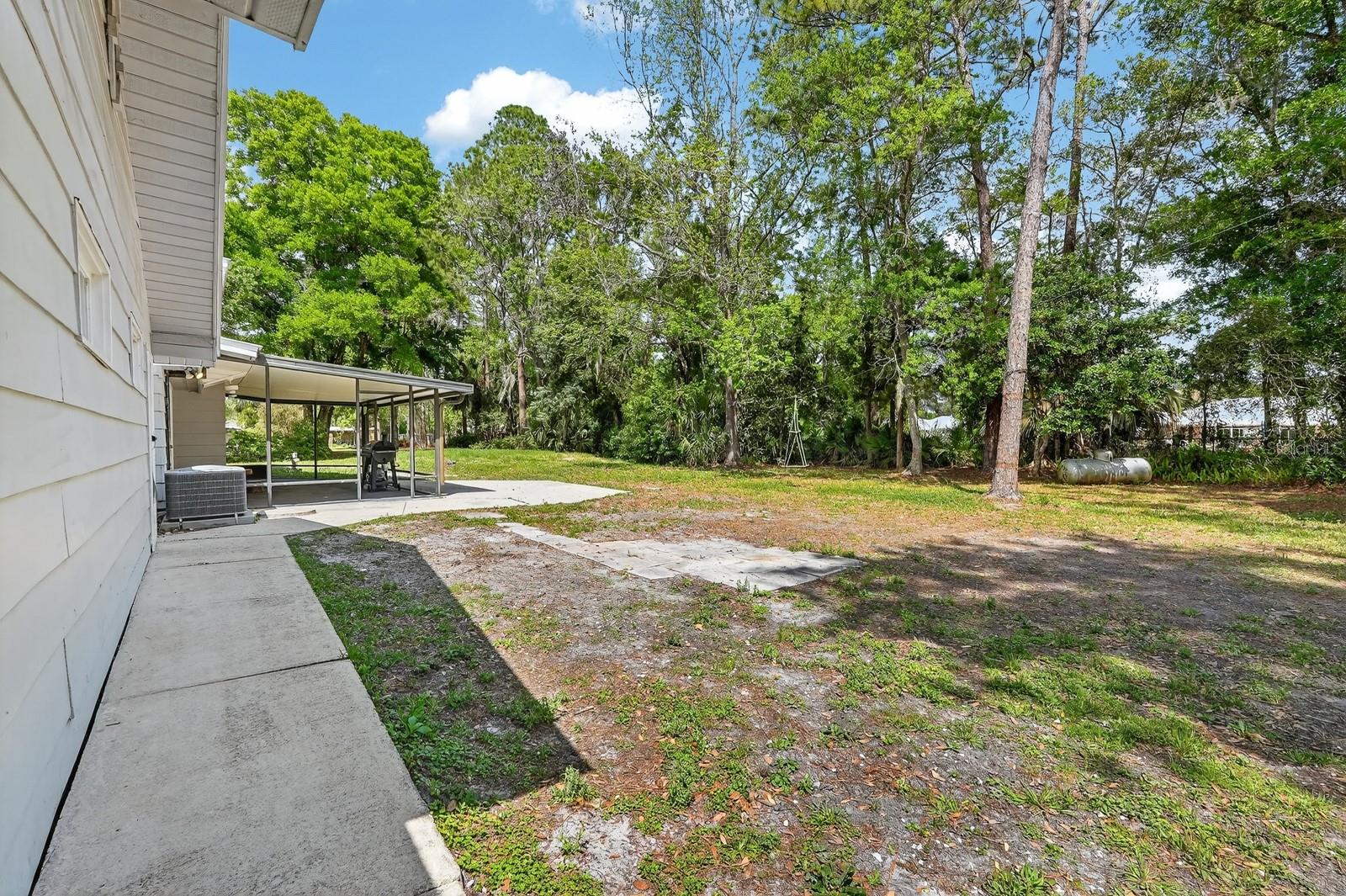 116 ROUND LAKE CIR, PALATKA, FL, 32177