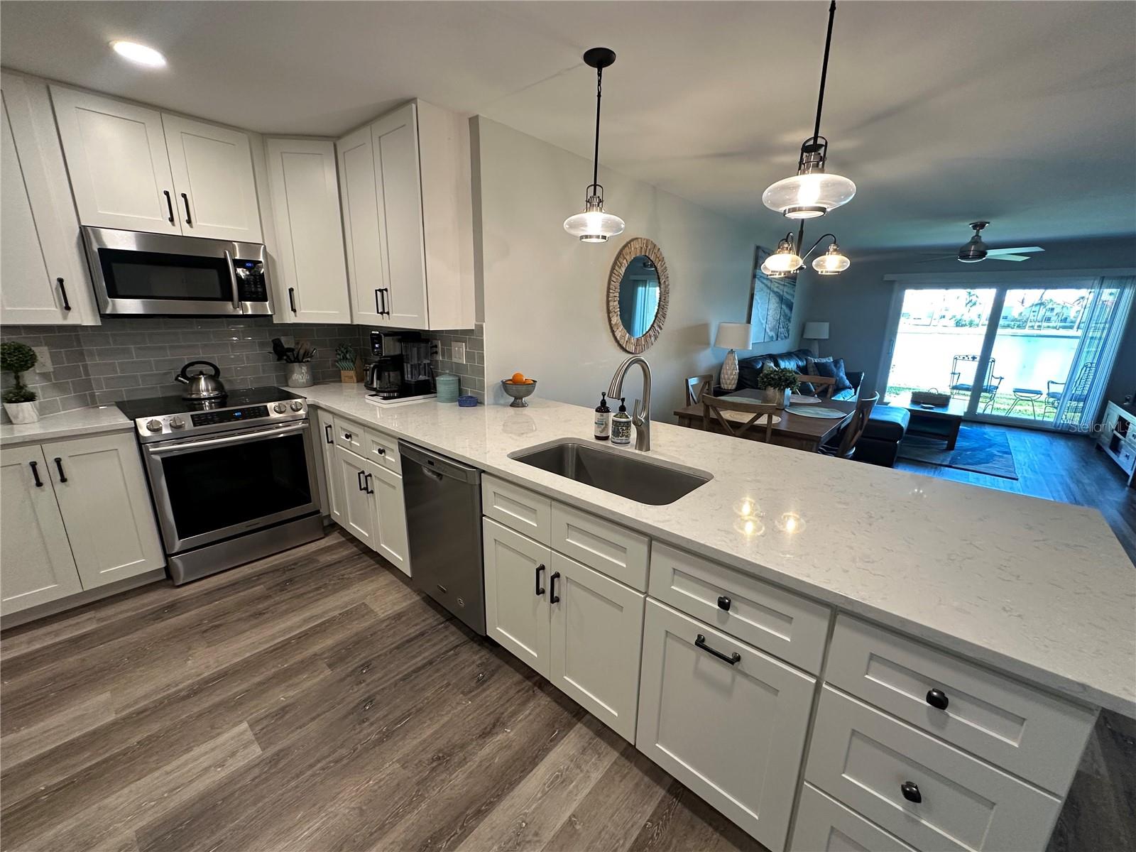 6100 BAHIA DEL MAR CIR #102, ST PETERSBURG, FL, 33715