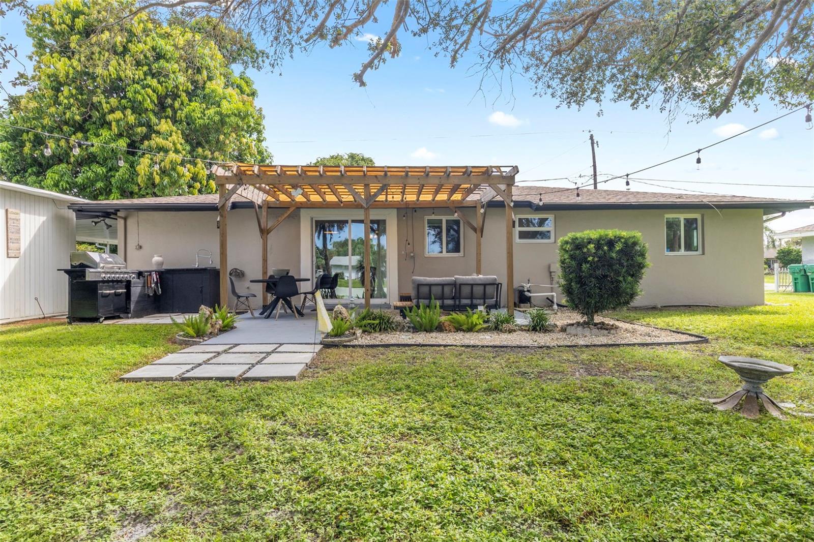 2586 AUBURN BLVD, PORT CHARLOTTE, FL, 33948