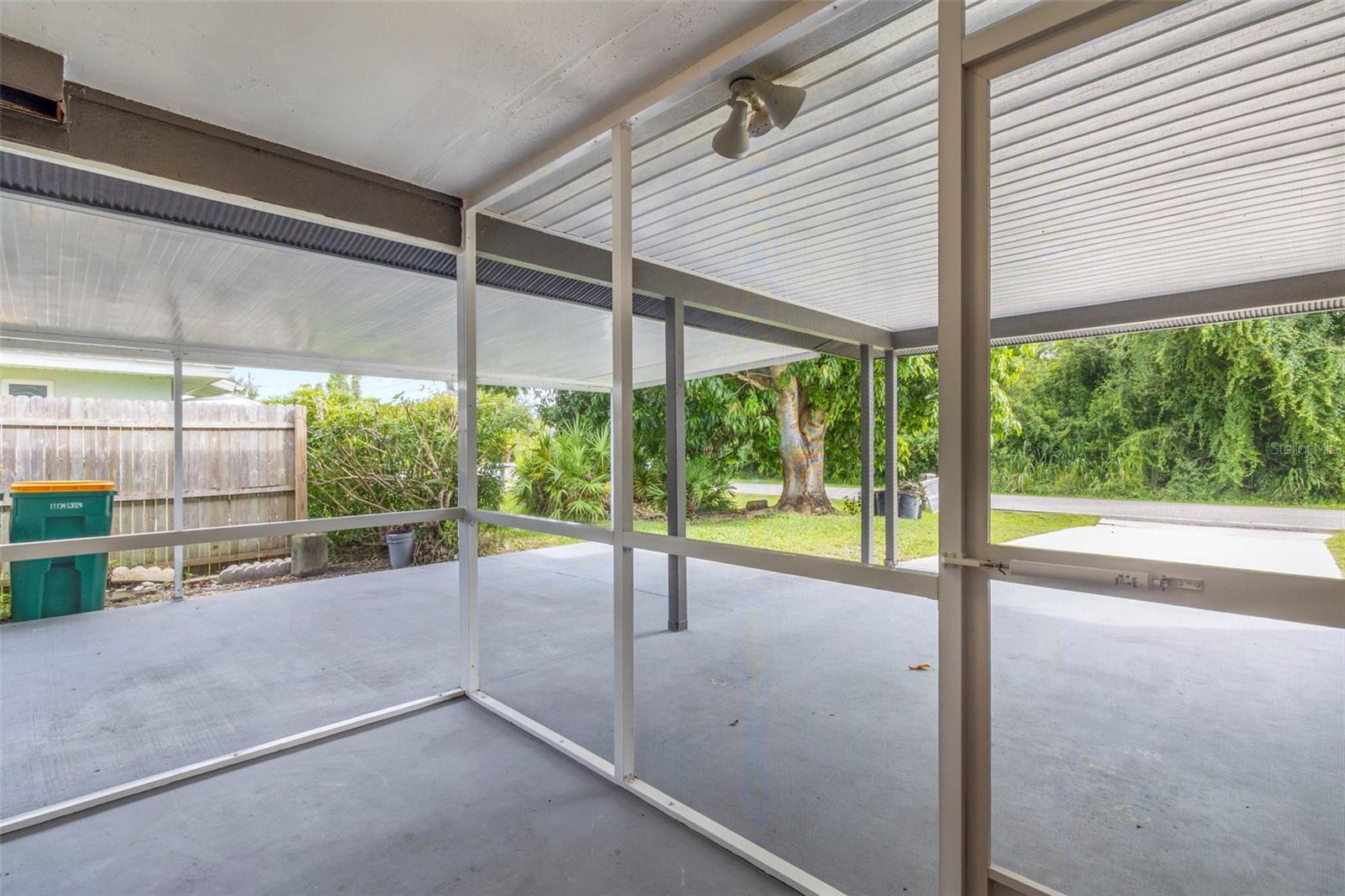 2586 AUBURN BLVD, PORT CHARLOTTE, FL, 33948