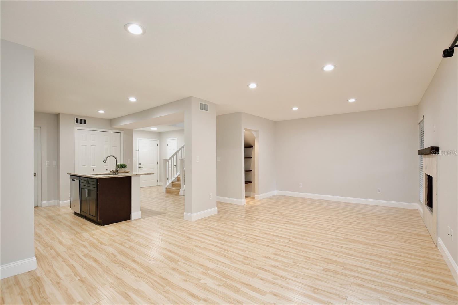 112 HERON BAY CIR, LAKE MARY, FL, 32746