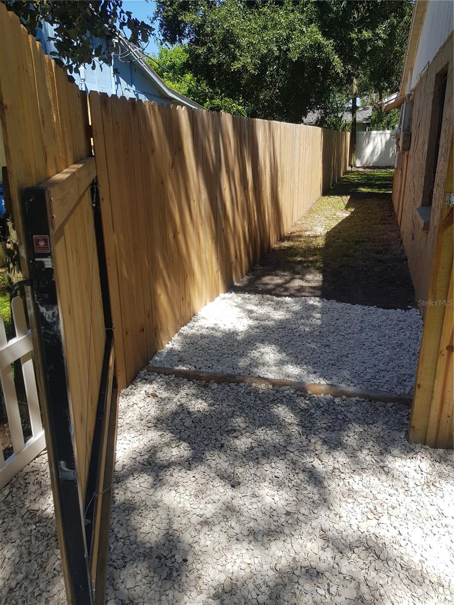 311 58TH AVE E, BRADENTON, FL, 34203