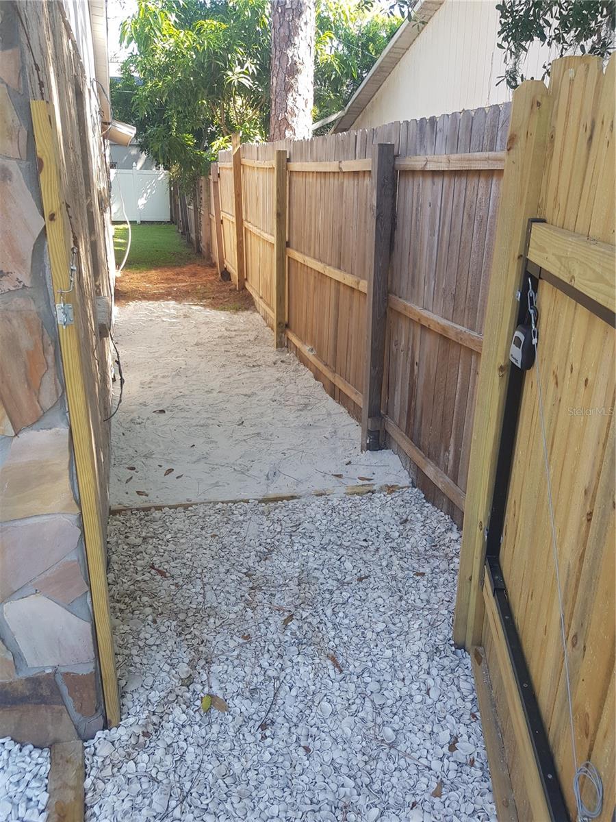 311 58TH AVE E, BRADENTON, FL, 34203