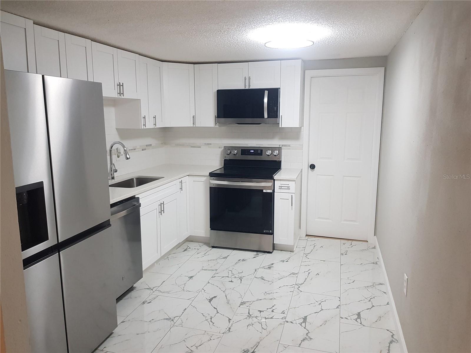 311 58TH AVE E, BRADENTON, FL, 34203