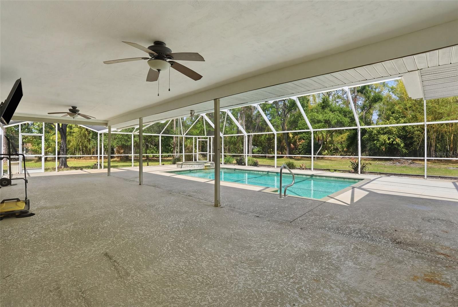 6227 FOXFIRE LN, FORT MYERS, FL, 33912