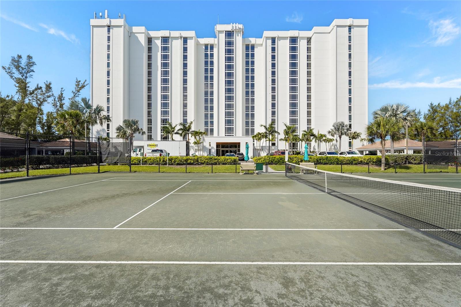 2425 GULF OF MEXICO DR #8C, LONGBOAT KEY, FL, 34228