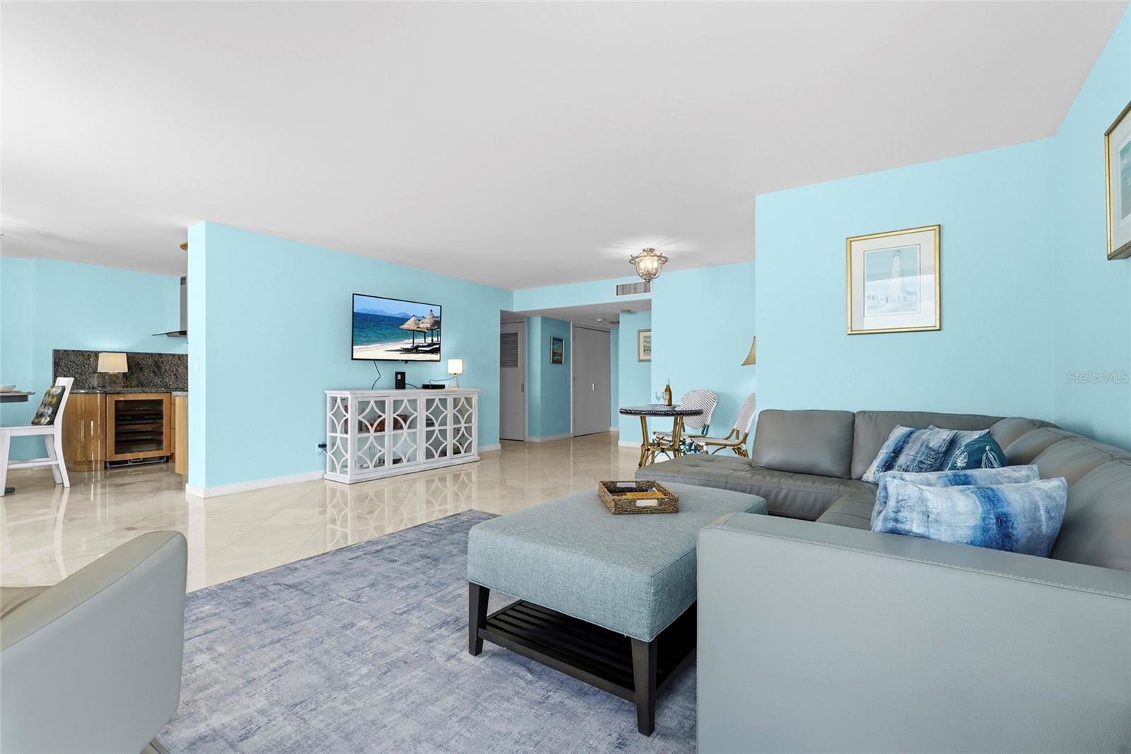 2425 GULF OF MEXICO DR #8C, LONGBOAT KEY, FL, 34228