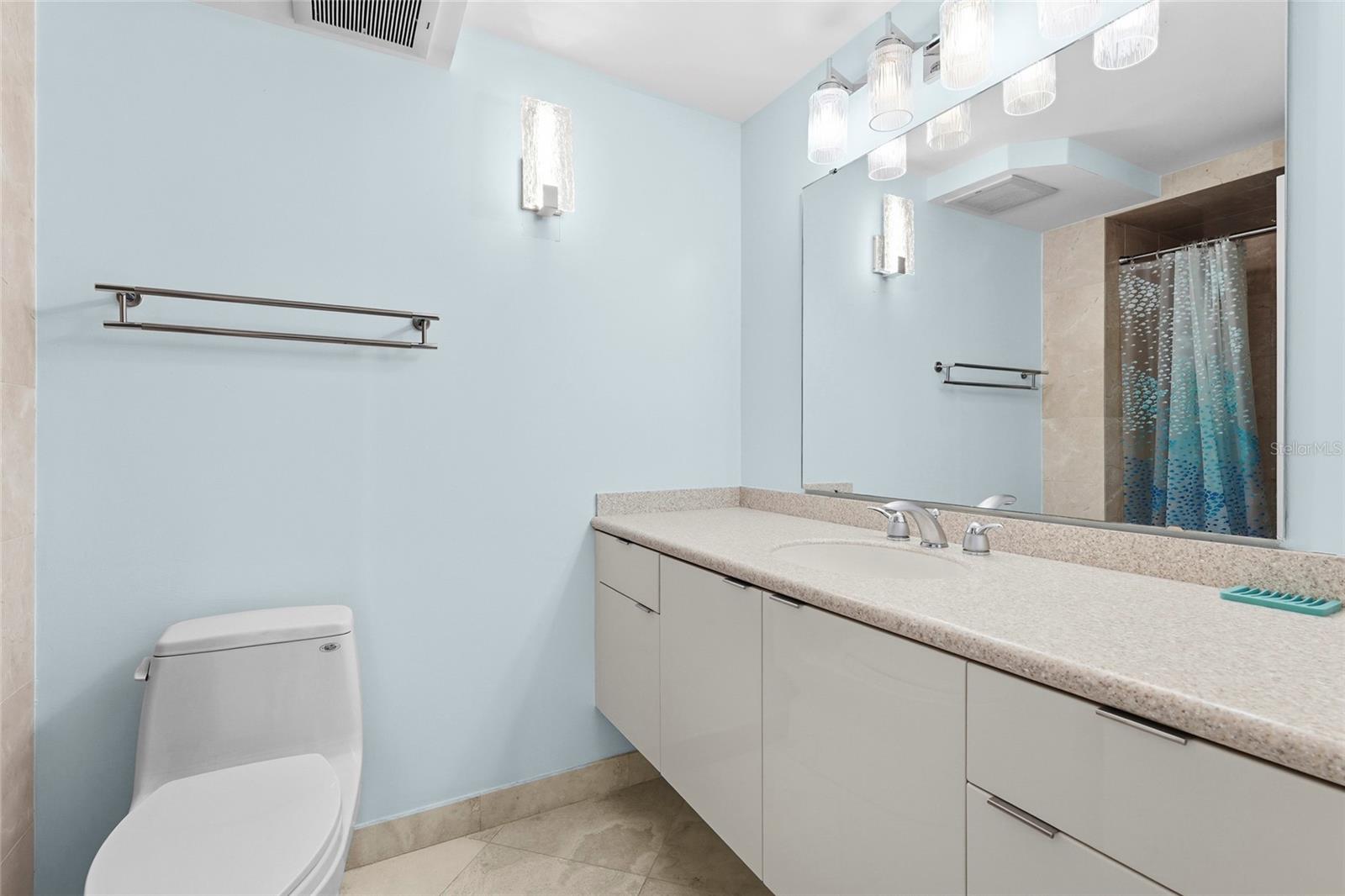 2425 GULF OF MEXICO DR #8C, LONGBOAT KEY, FL, 34228