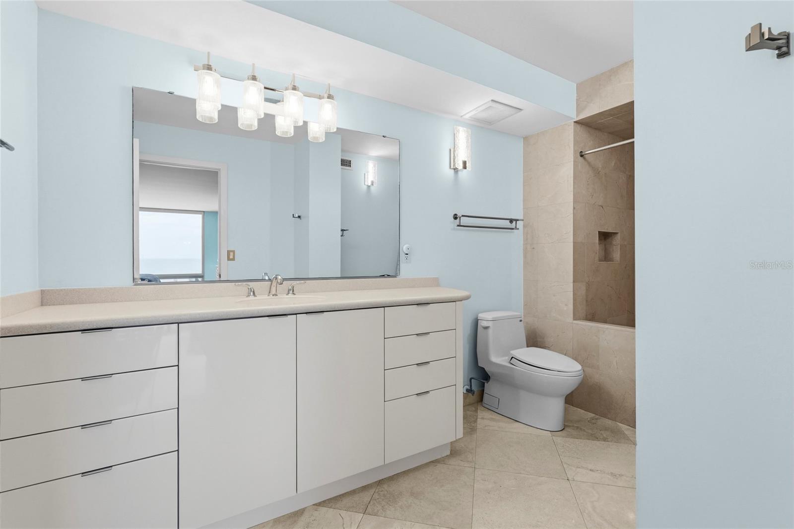 2425 GULF OF MEXICO DR #8C, LONGBOAT KEY, FL, 34228