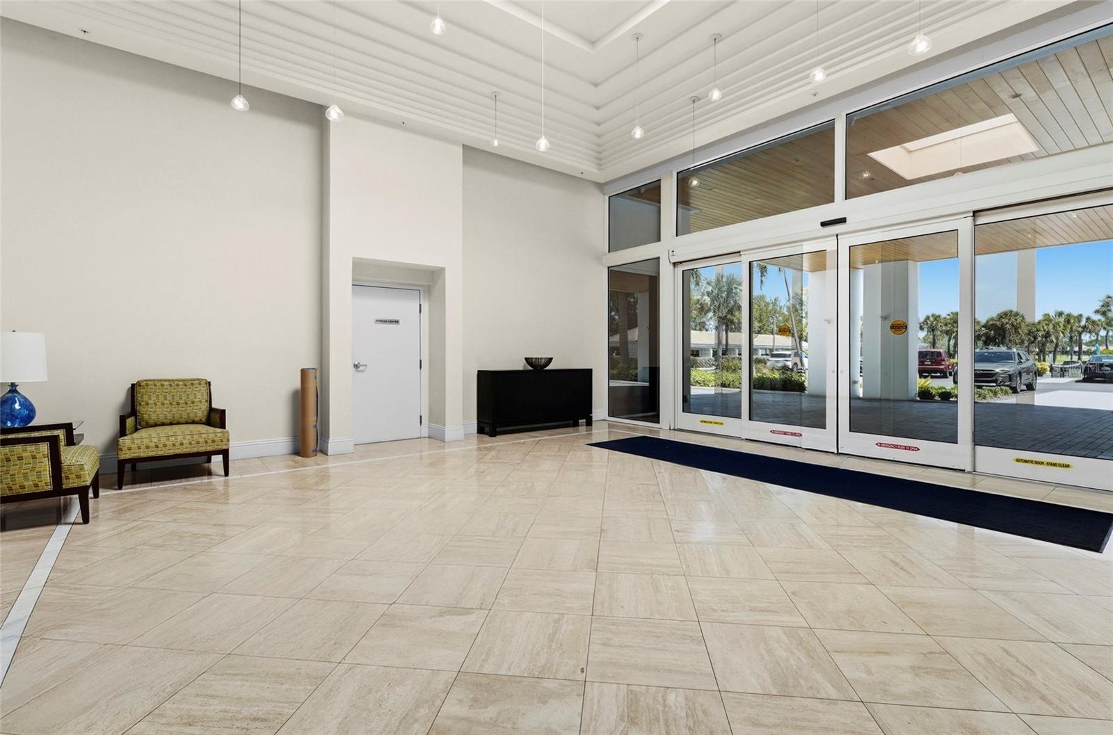 2425 GULF OF MEXICO DR #8C, LONGBOAT KEY, FL, 34228