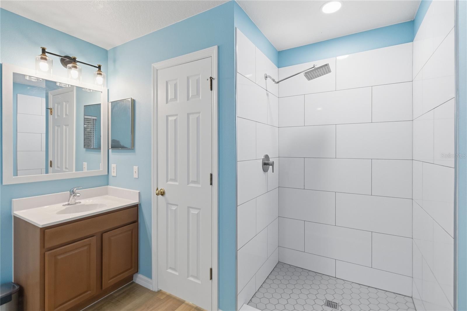 121 FESTIVE CT, CHULUOTA, FL, 32766