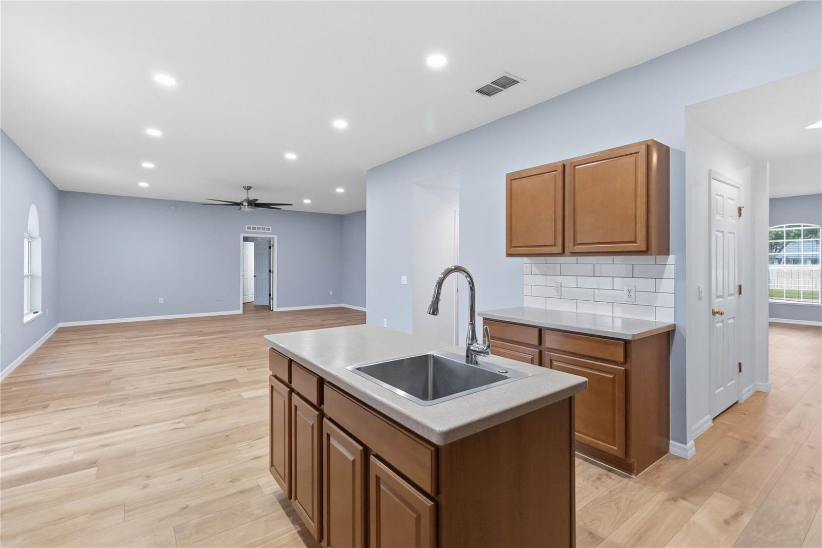 121 FESTIVE CT, CHULUOTA, FL, 32766