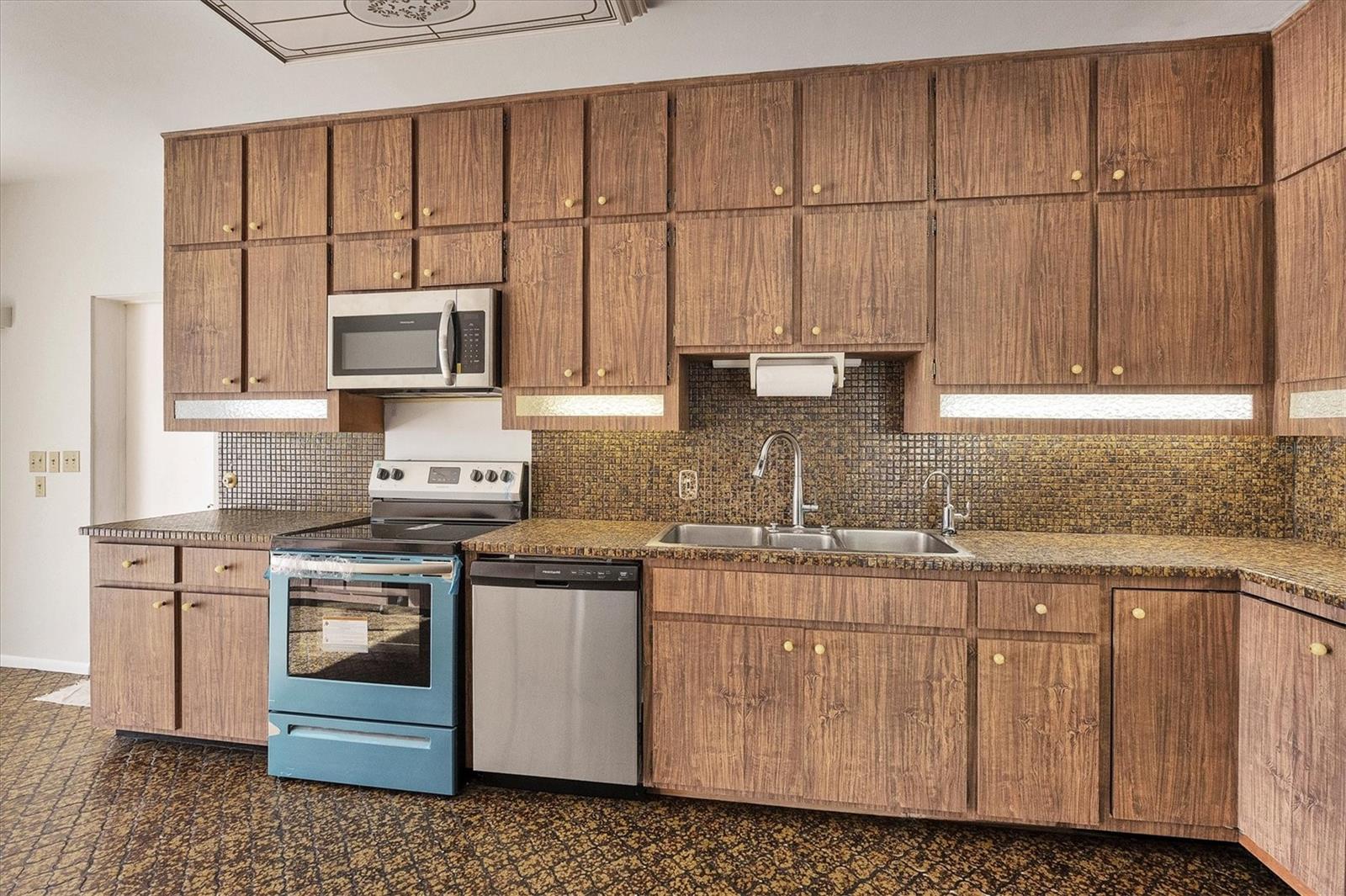 2605 DESOTO RD, SARASOTA, FL, 34234