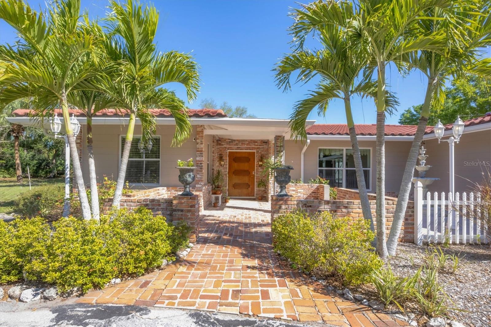 2605 DESOTO RD, SARASOTA, FL, 34234
