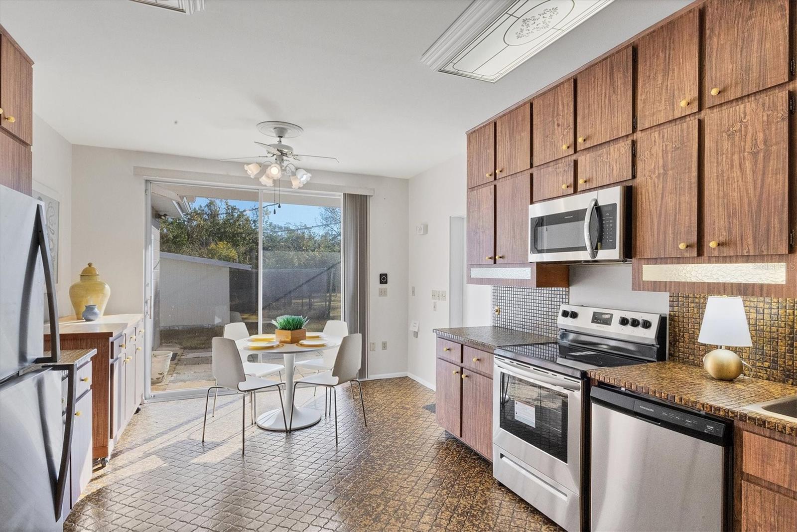 2605 DESOTO RD, SARASOTA, FL, 34234