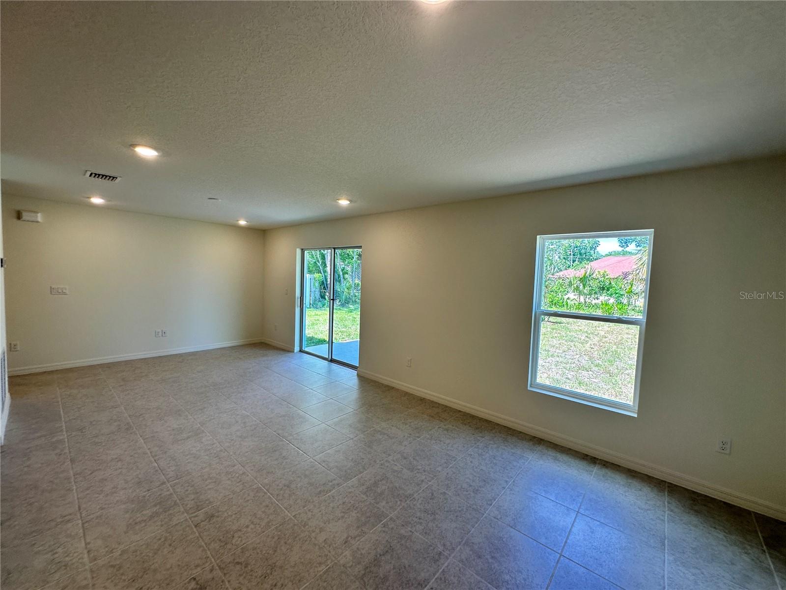 41 ROUND TREE DR, PALM COAST, FL, 32164