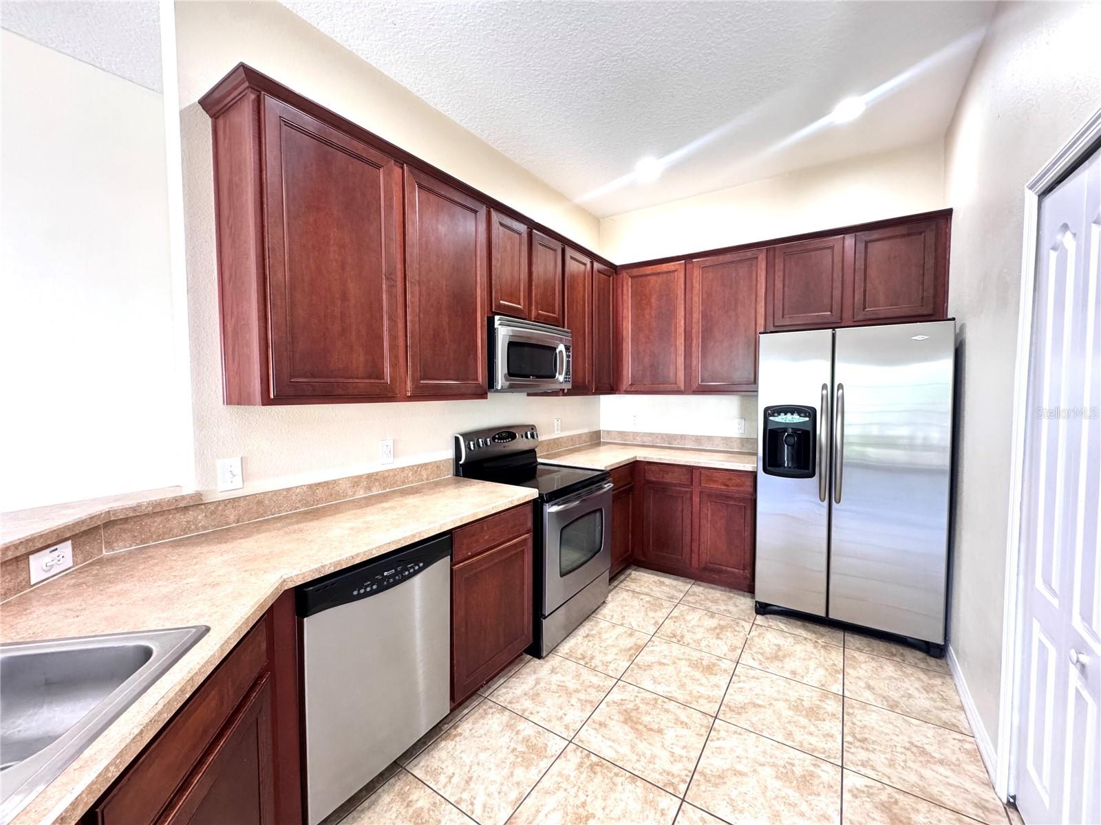 1985 ESTANCIA CIR, KISSIMMEE, FL, 34741