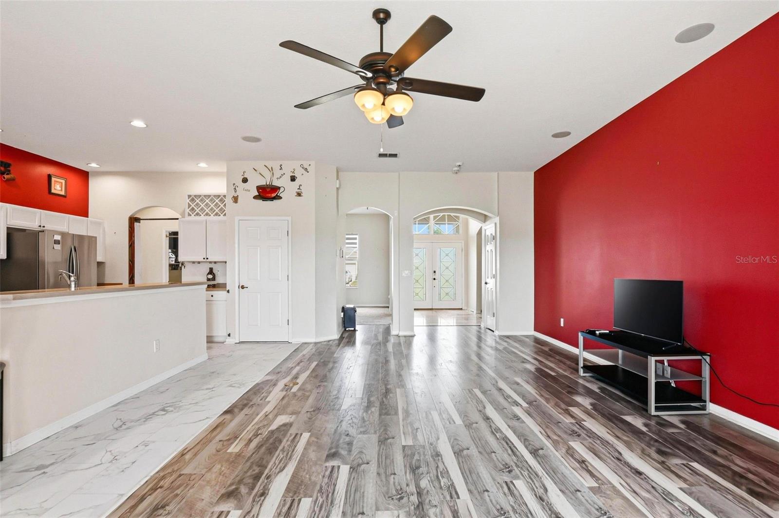 13706 ARTESA BELL DR, RIVERVIEW, FL, 33579