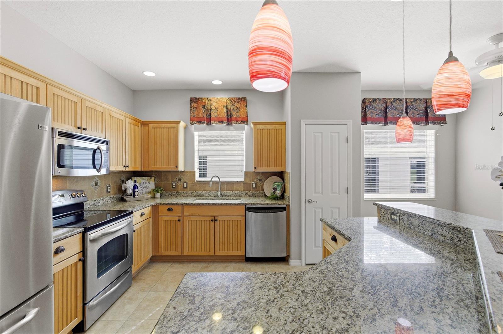 976 SHELLBARK WAY, THE VILLAGES, FL, 32162
