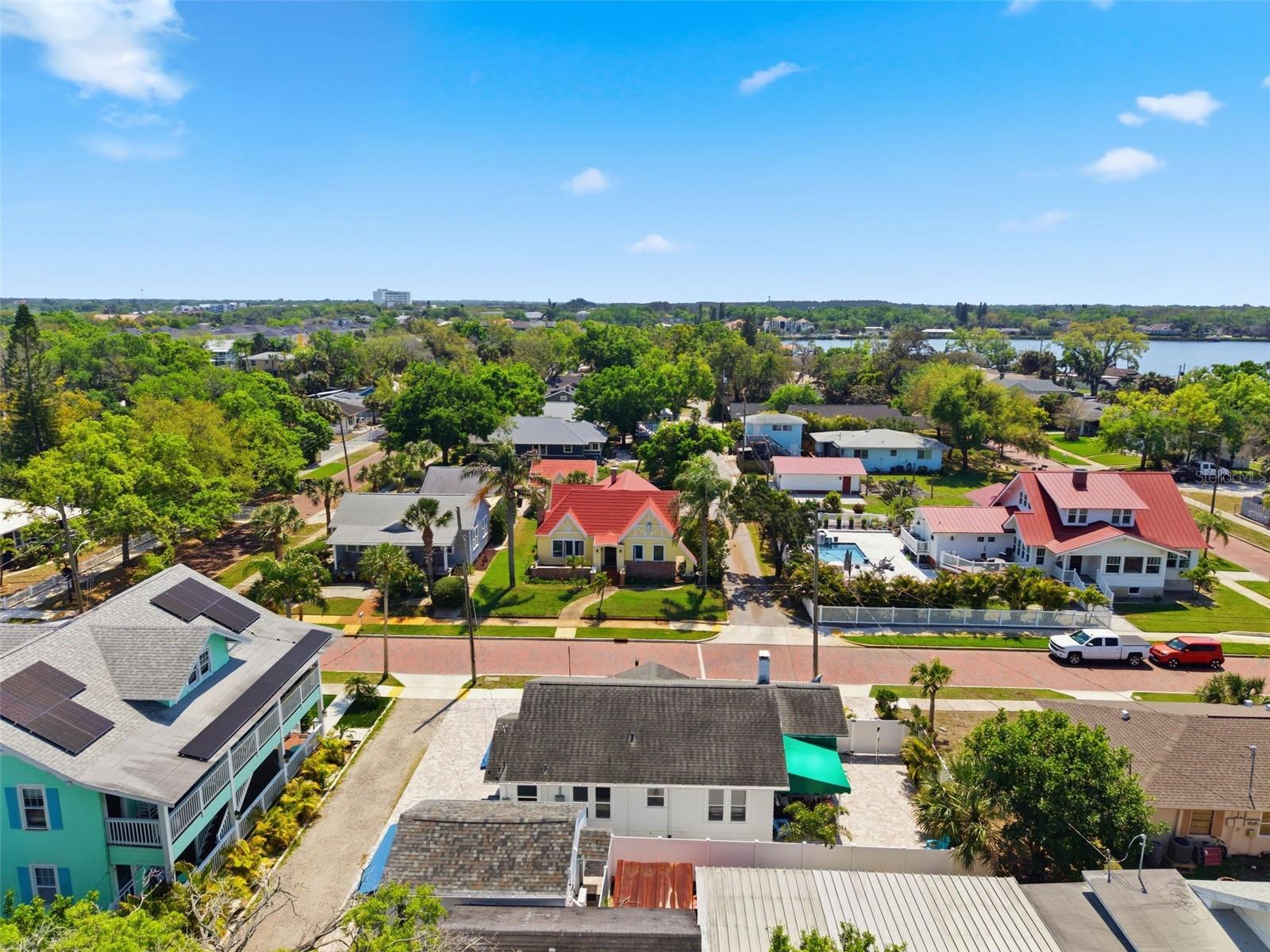 410 W LEMON ST, TARPON SPRINGS, FL, 34689