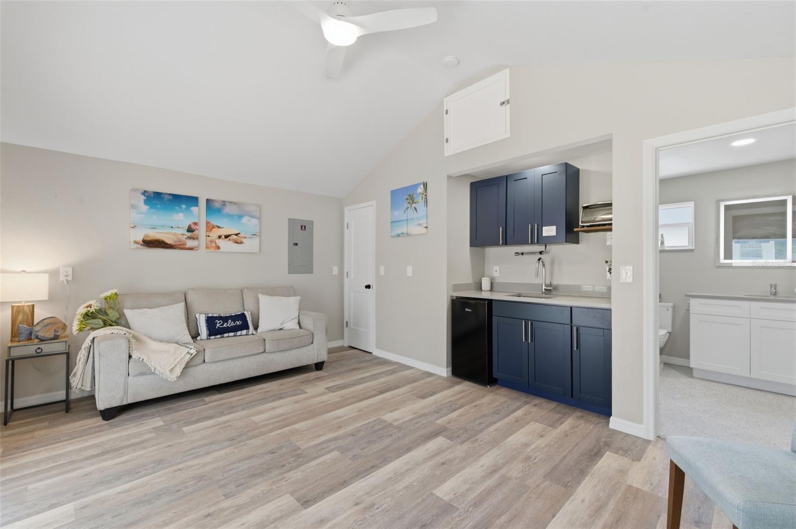410 W LEMON ST, TARPON SPRINGS, FL, 34689